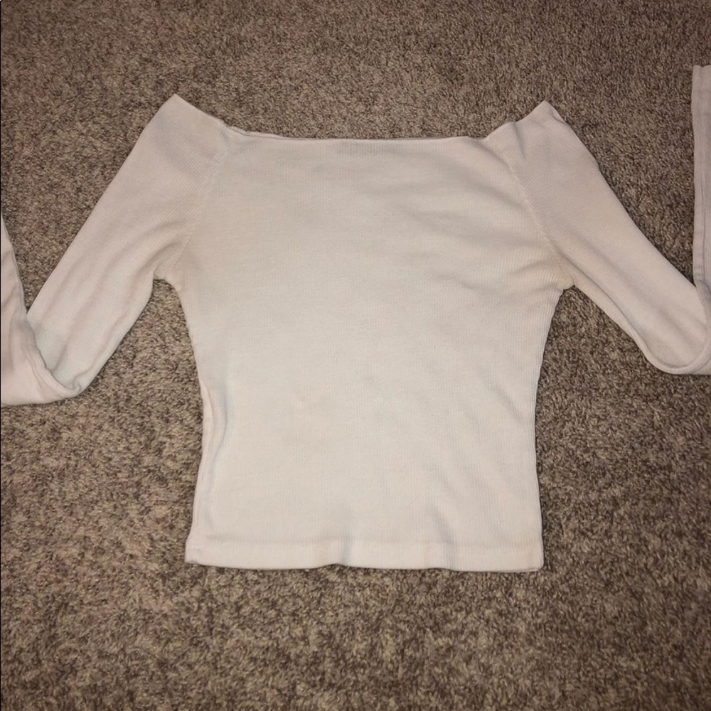 Brandy Melville off the shoulder top